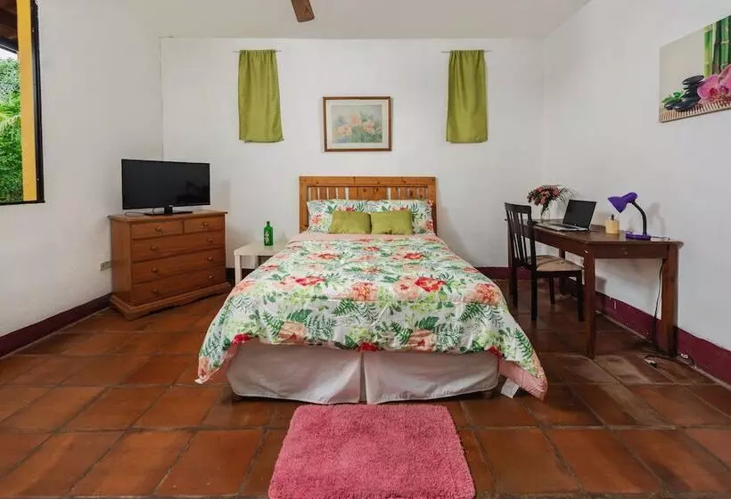 Hotelli Loli's Place