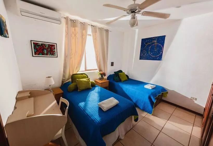 Hotelli Loli's Place