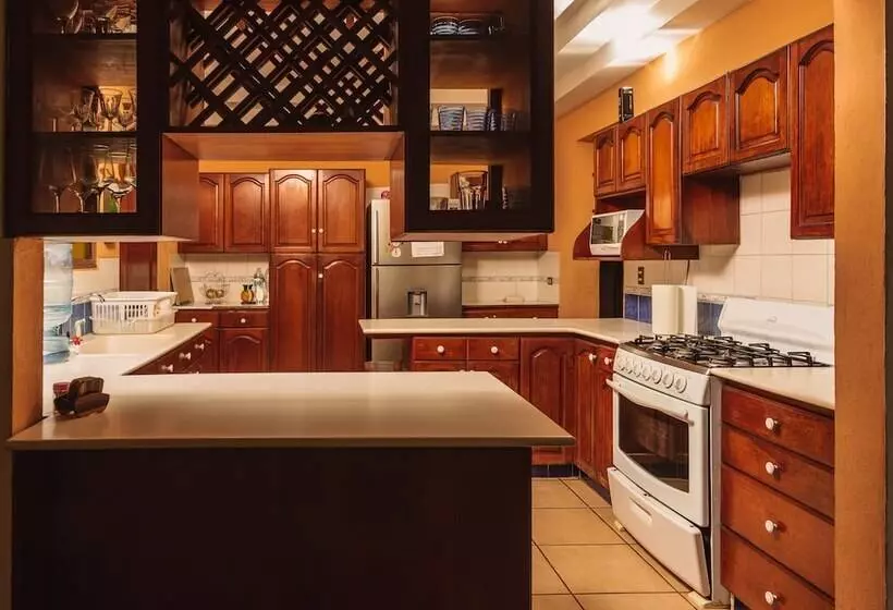 Hotelli Loli's Place