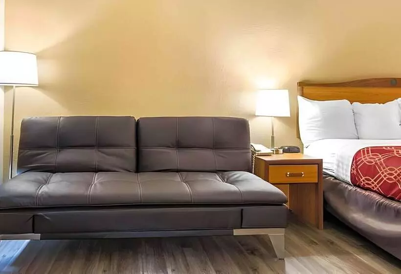 Hotelli Ramada By Wyndham Branson Theatre District