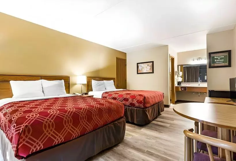 Hotelli Ramada By Wyndham Branson Theatre District