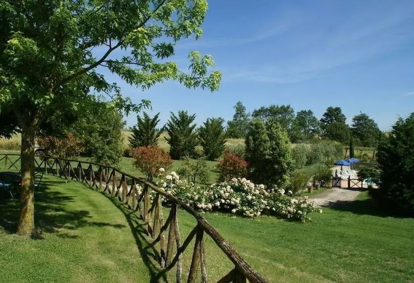 Maaseutuhotelli Agriturismo Casale Mulinaccino