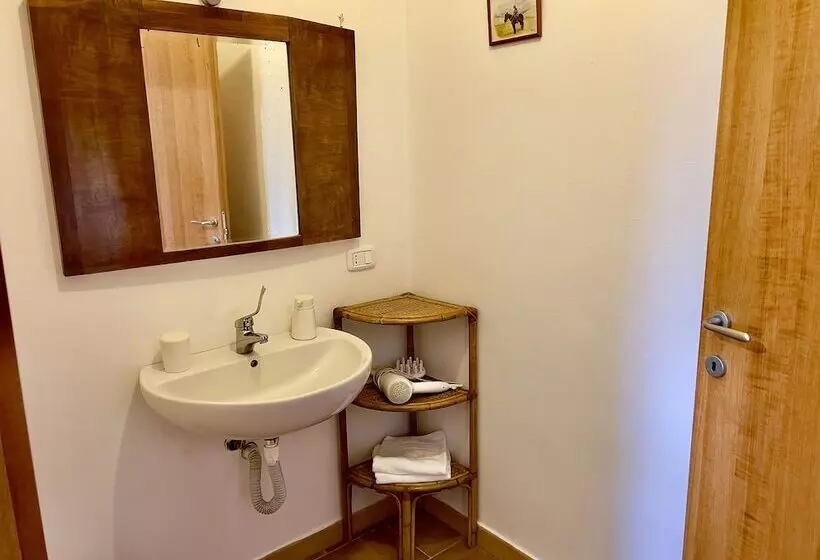 田舎風ホテル Carpine Agriturismo Bio In Maremma