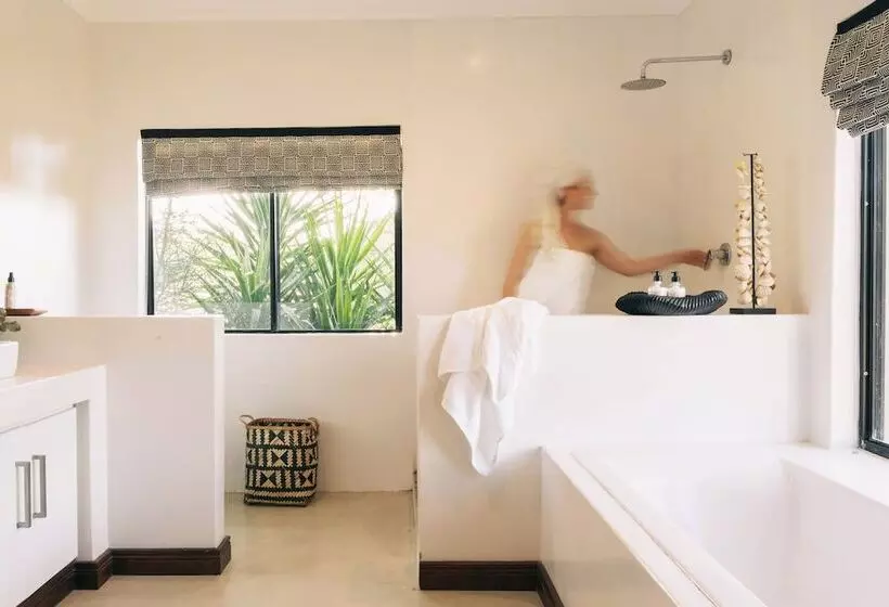 Hotelli Simbavati Homestead