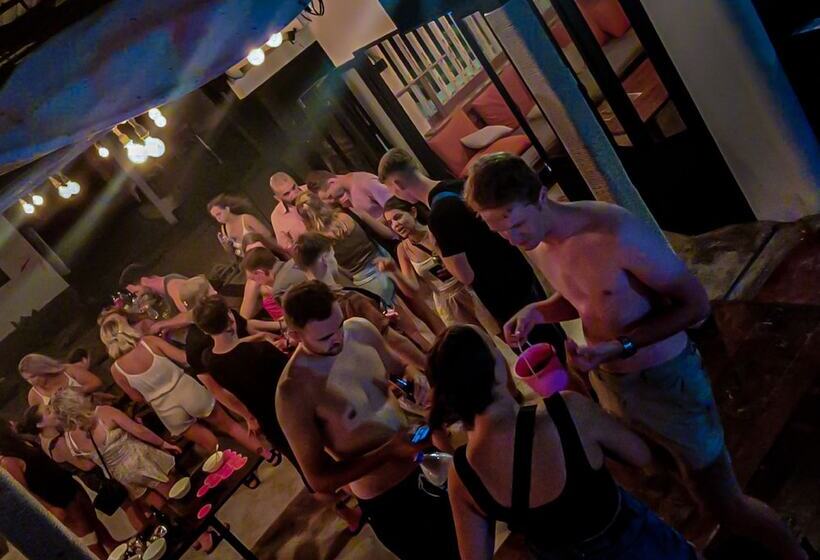 בית מלון כפרי Slumber Party Hikaduwa