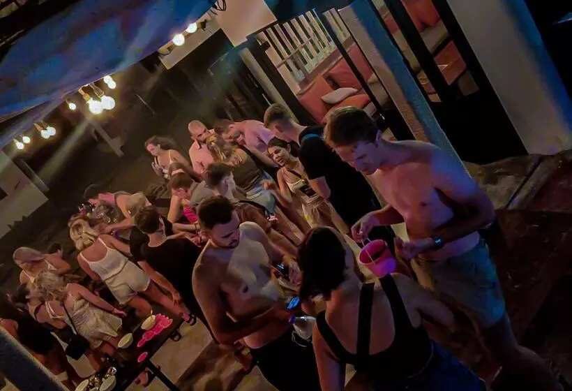 Hotelli Slumber Party Hikaduwa