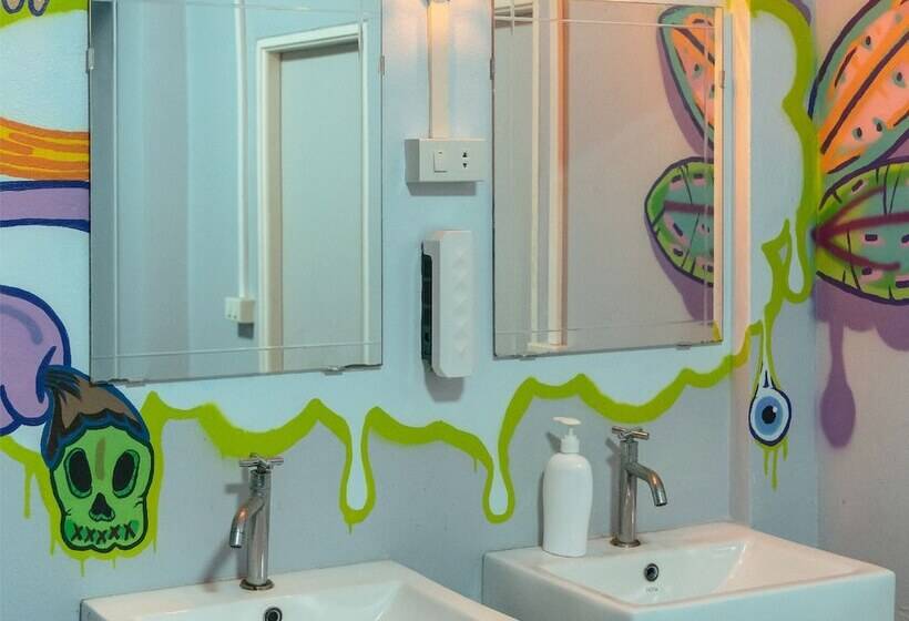 בית מלון כפרי Slumber Party Hikaduwa