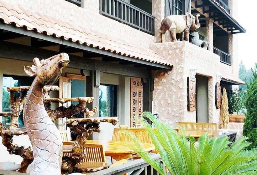 Jeju Oedolgaenara Pension & Guesthouse