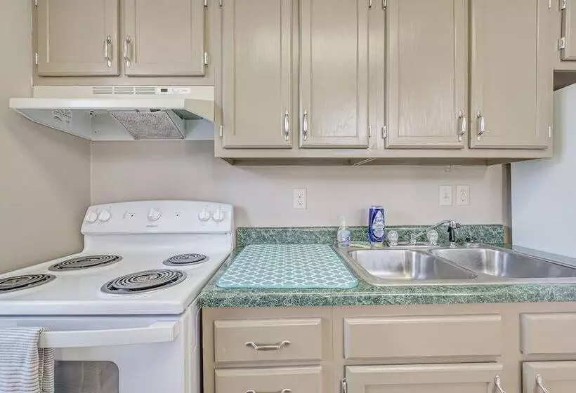 Gabbi S Getaway    Little Tallapoosa River Cabin