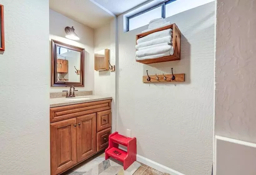 Secluded Cabin Near Calaveras Big Trees State Park