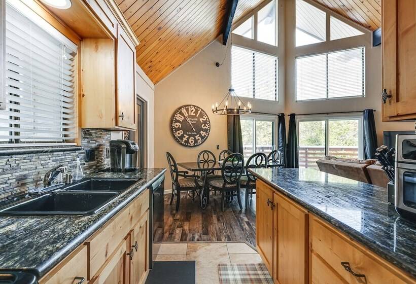 Secluded Cabin Near Calaveras Big Trees State Park