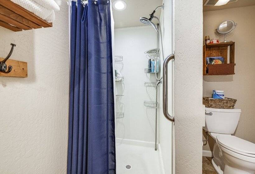 Secluded Cabin Near Calaveras Big Trees State Park