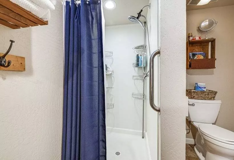 Secluded Cabin Near Calaveras Big Trees State Park