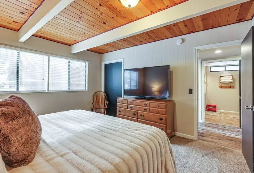 Secluded Cabin Near Calaveras Big Trees State Park