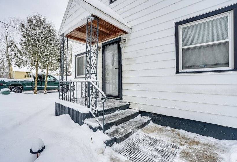 Niles Vacation Rental Near St Joseph River!