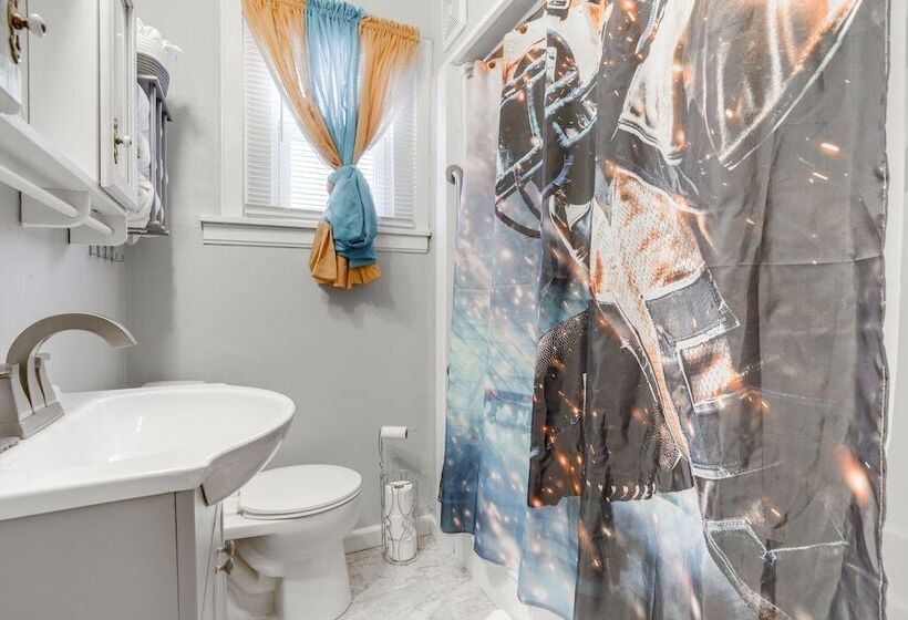 Niles Vacation Rental Near St Joseph River!