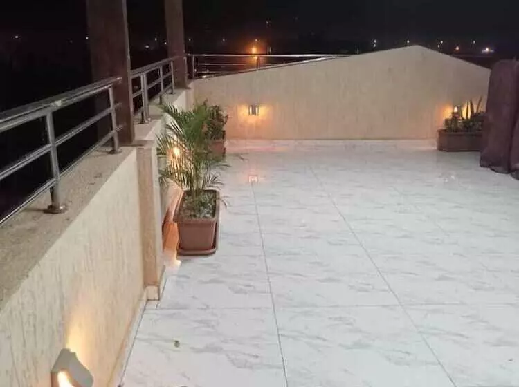 Noble S Apartments