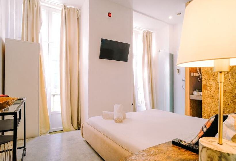 Pension Lisbon Studios