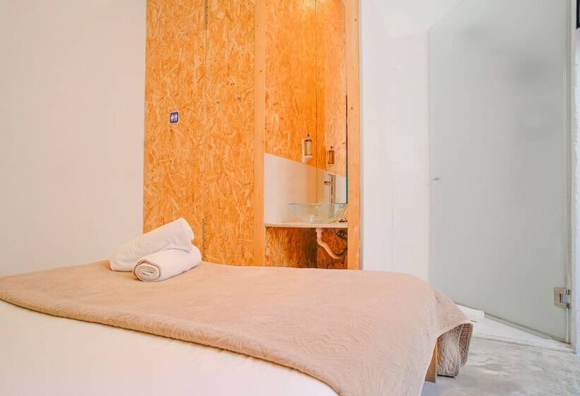 Pension Lisbon Studios