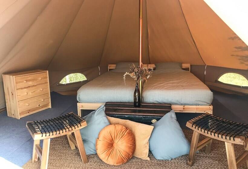 膳宿费 The Far End Surf House