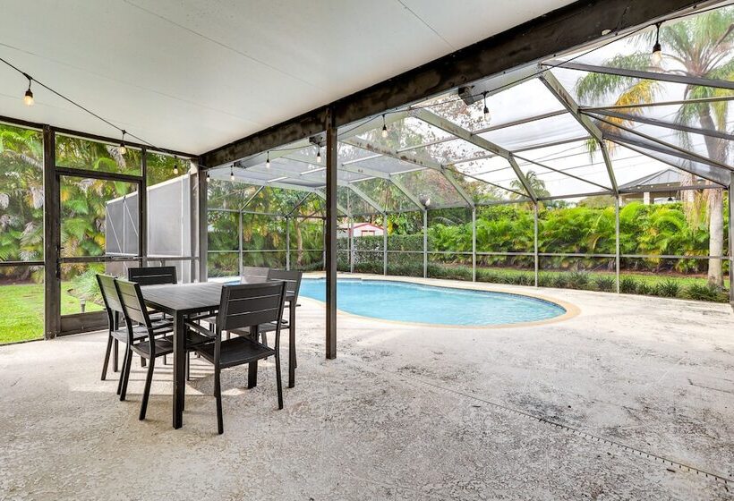 Pet Friendly South Miami Home W/ Private Pool!