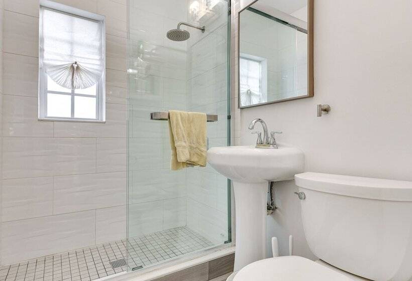 Pet Friendly South Miami Home W/ Private Pool!