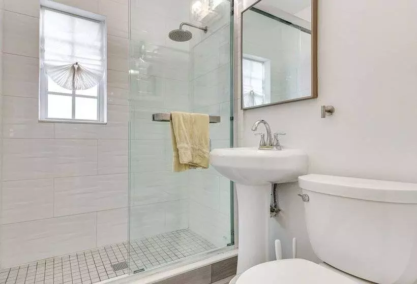 Pet Friendly South Miami Home W/ Private Pool!