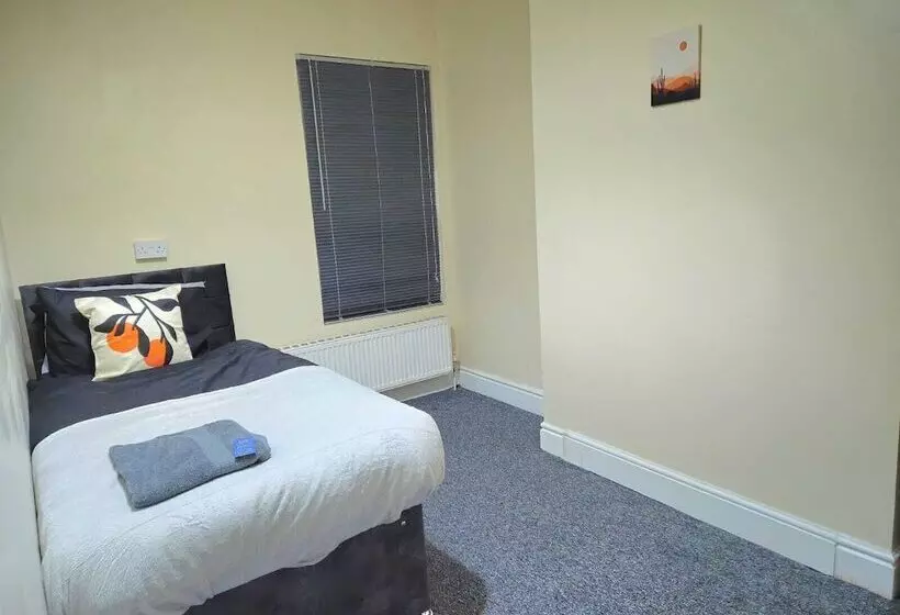 レジデンス Spacious,luxury, Near City Center, Free Parking