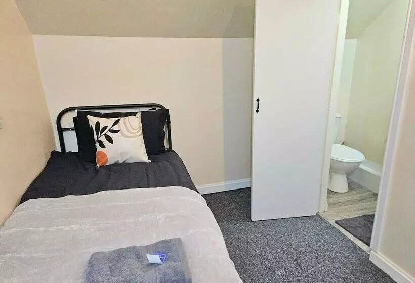 レジデンス Spacious,luxury, Near City Center, Free Parking