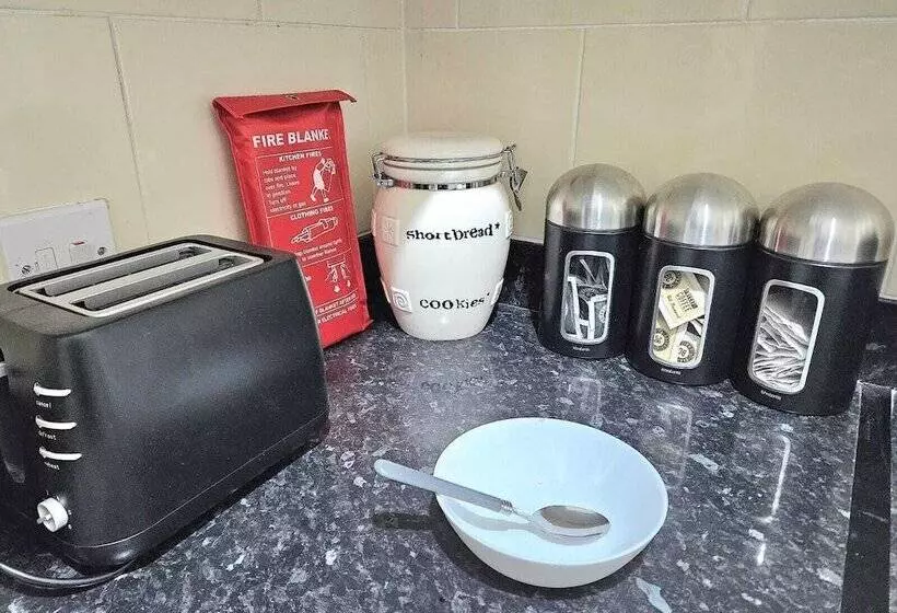 レジデンス Spacious,luxury, Near City Center, Free Parking