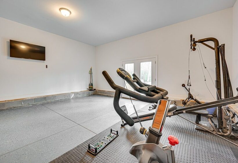 Home Gym & Fireplace: Roaring River Retreat
