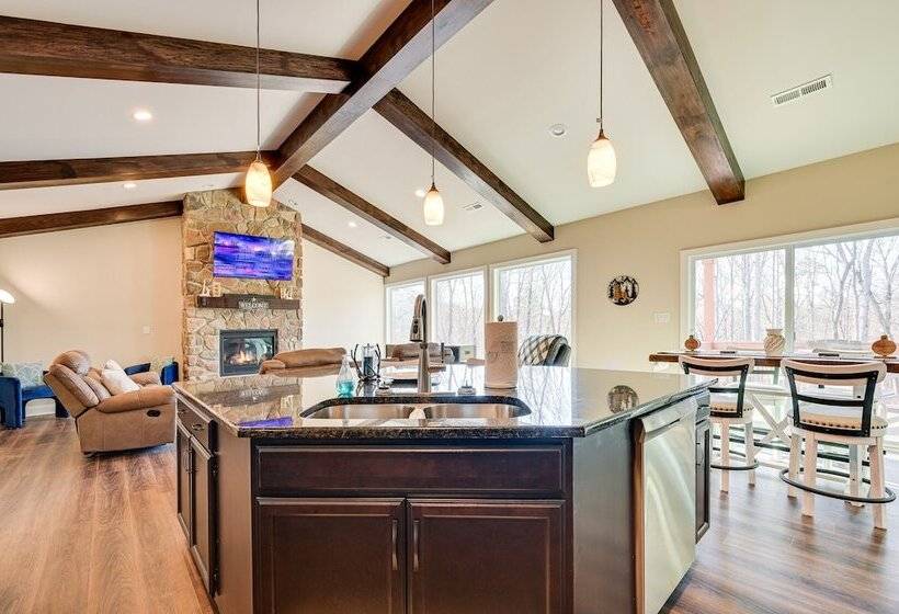 Home Gym & Fireplace: Roaring River Retreat