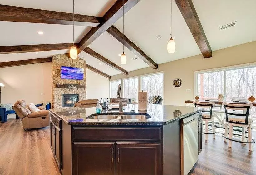 Home Gym & Fireplace: Roaring River Retreat