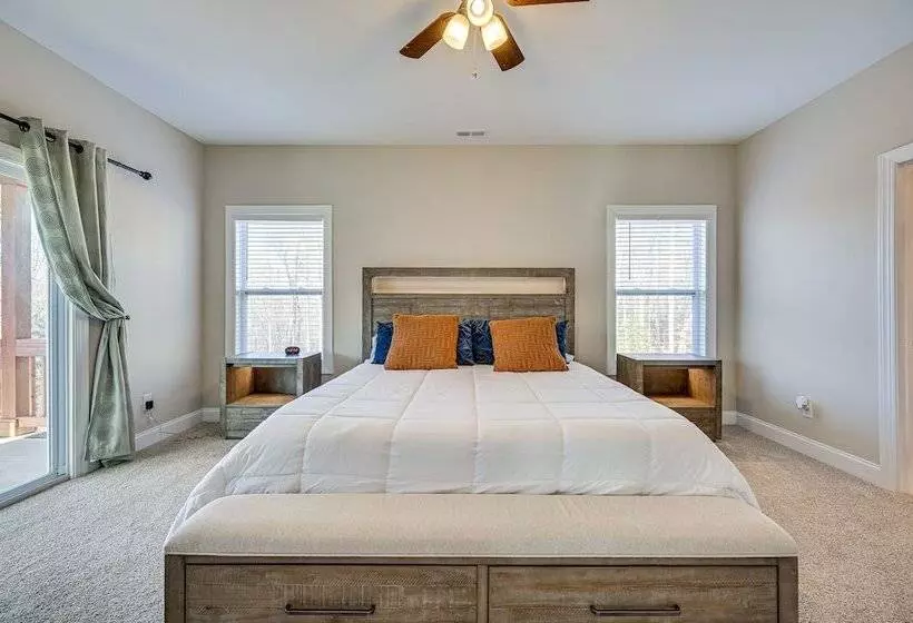 Home Gym & Fireplace: Roaring River Retreat