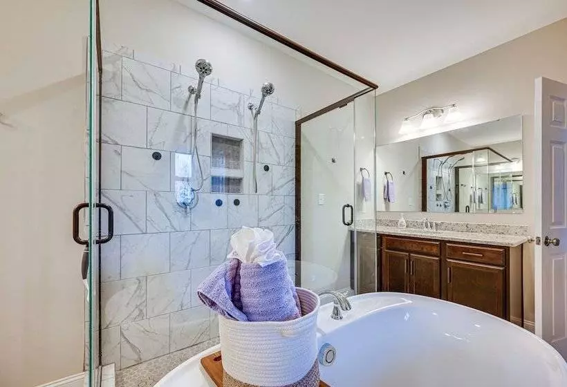 Home Gym & Fireplace: Roaring River Retreat