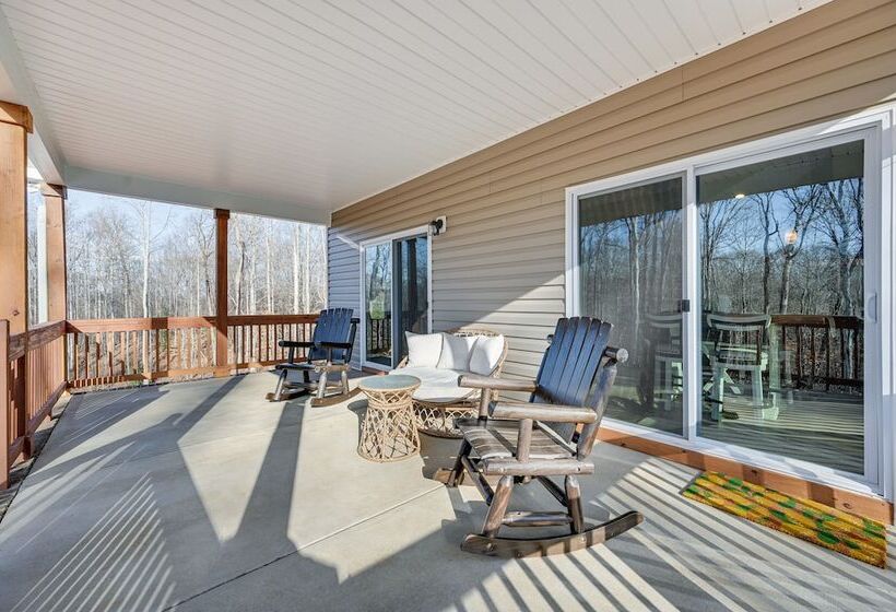 Home Gym & Fireplace: Roaring River Retreat