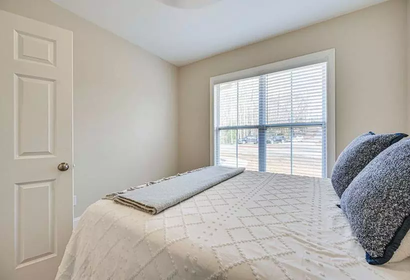 Home Gym & Fireplace: Roaring River Retreat