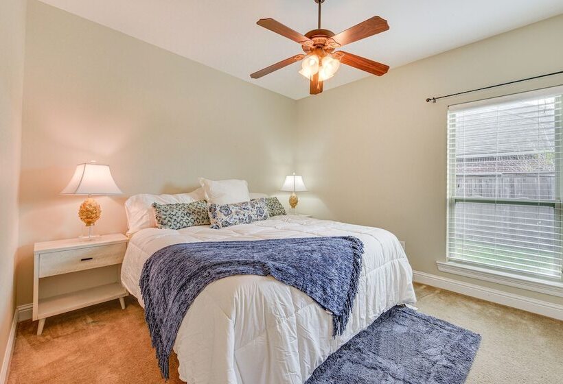 Spacious Zachary Home: 12 Mi To Baton Rouge!