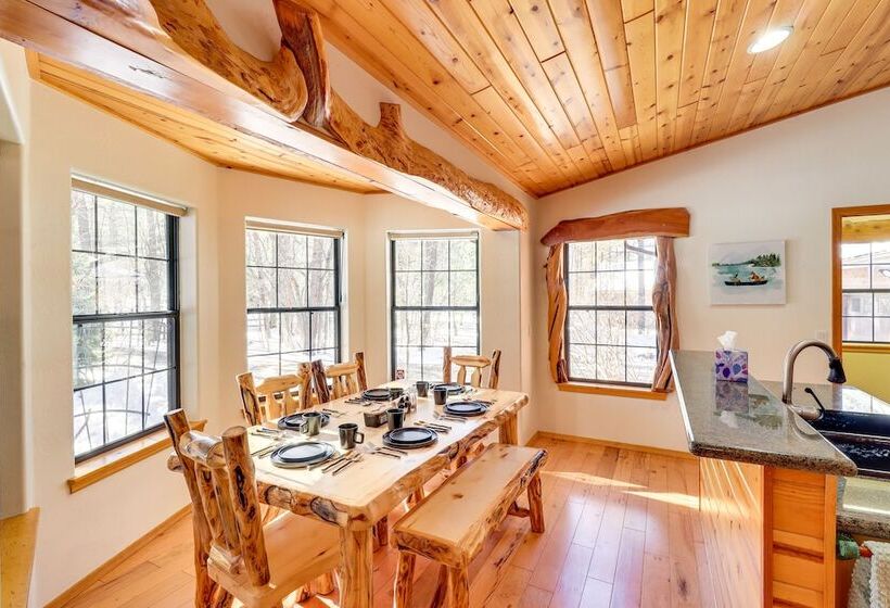 Stunning Pinetop Lakeside Cabin: Ski, Golf, Hike!