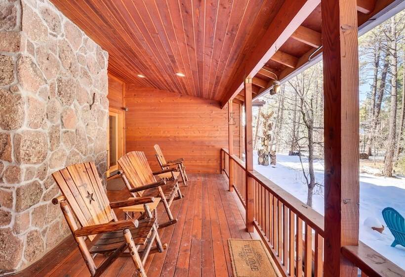 Stunning Pinetop Lakeside Cabin: Ski, Golf, Hike!