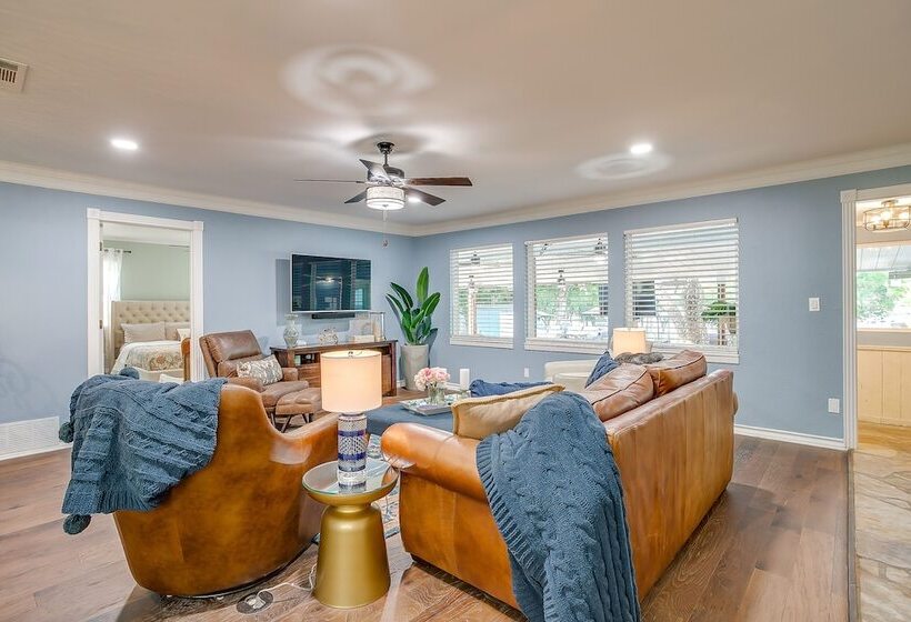 Waterfront Gordon Retreat W/ Hot Tub & Boat Dock!