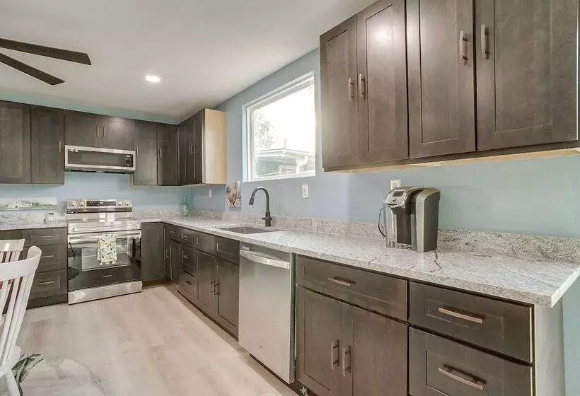 Waterfront Gordon Retreat W/ Hot Tub & Boat Dock!