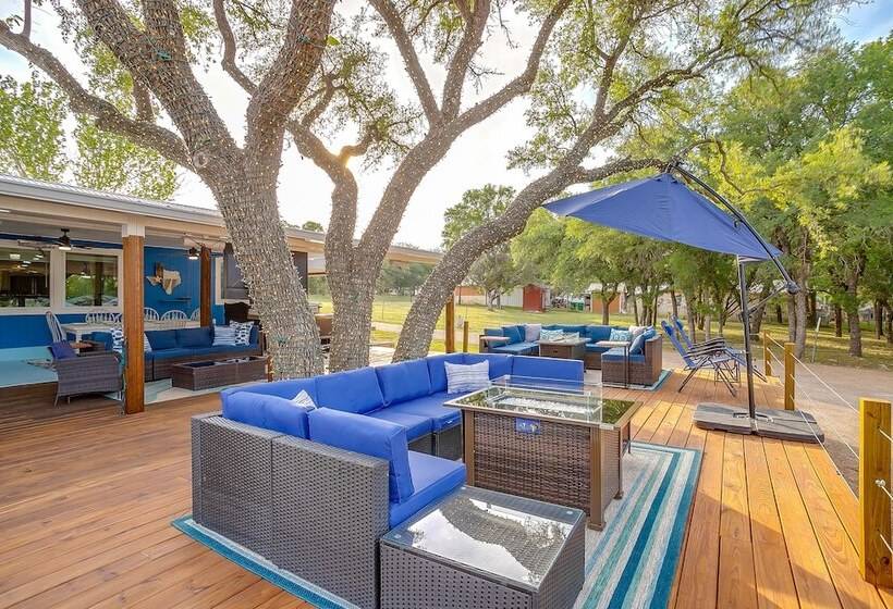 Waterfront Gordon Retreat W/ Hot Tub & Boat Dock!