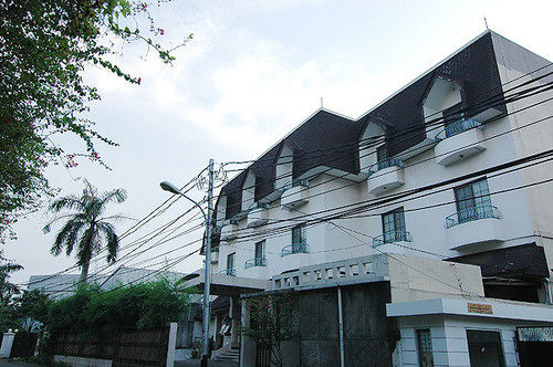 Chandra Residence