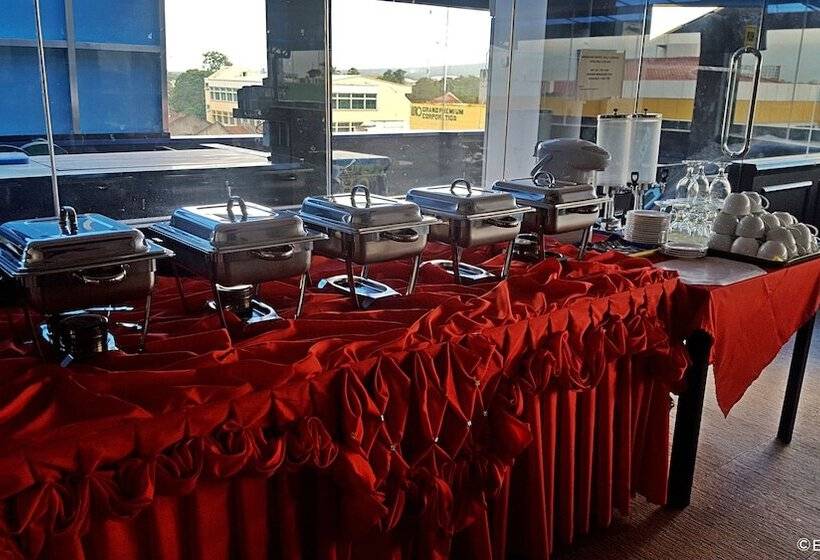 酒店 C & L Suites Inn