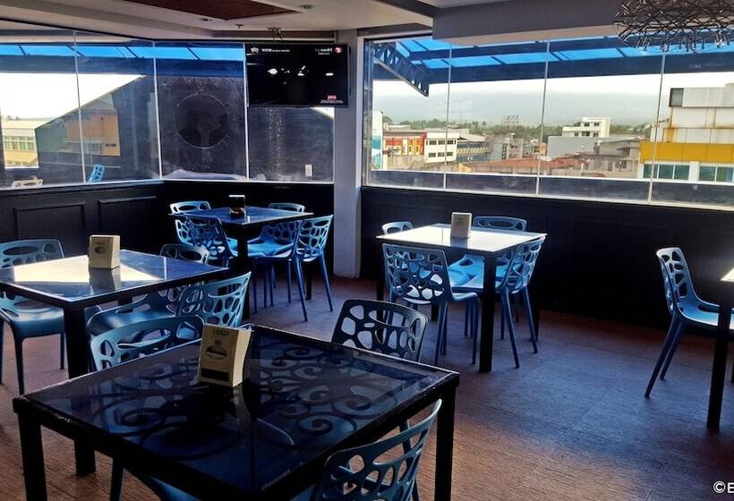 酒店 C & L Suites Inn