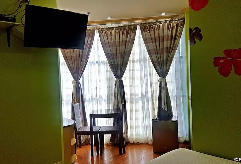 ホテル C & L Suites Inn