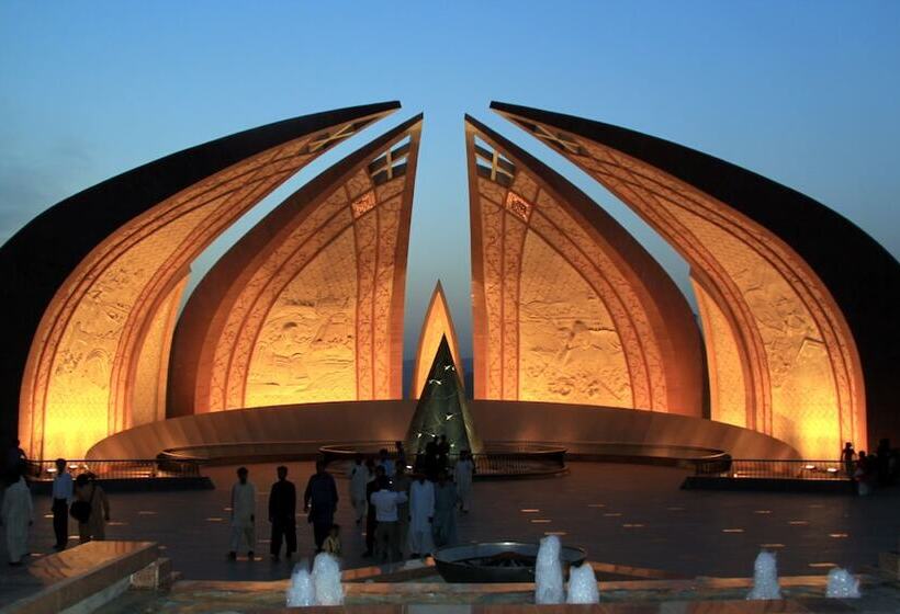 هتل Comfort Residency