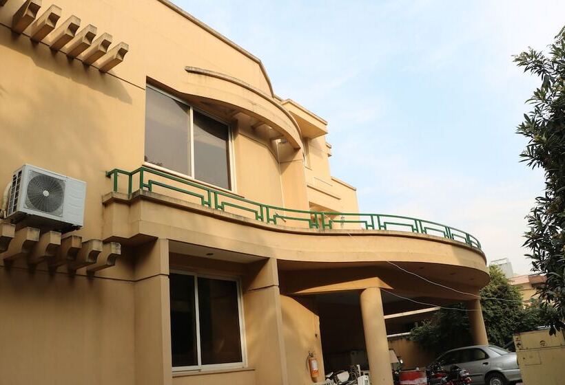 هتل Comfort Residency