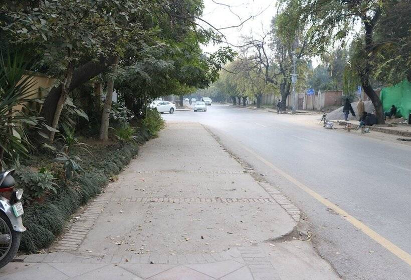 هتل Comfort Residency